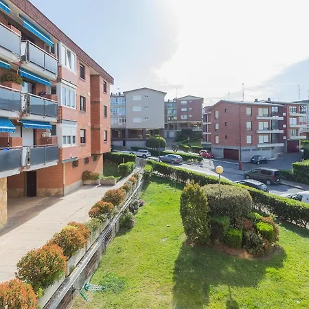 By Next Stop Bilbao *